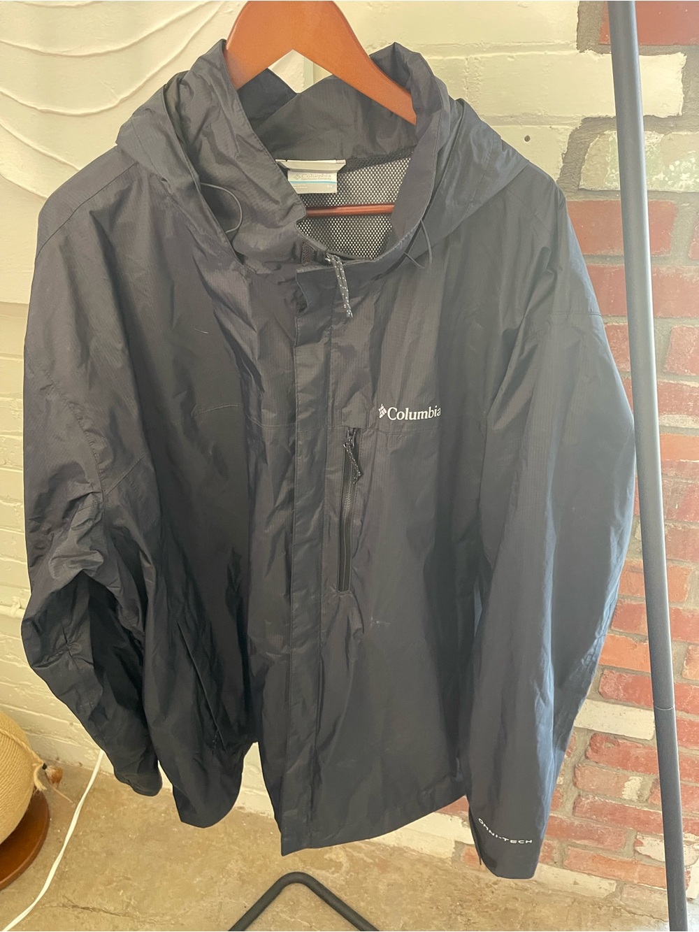 Columbia Men's Black Hooded Rain Shell